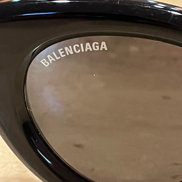 BRAND NEW BALENCIAGA BLACK CAT EYE SUNGLASSES! PERFECT MINT CONDITION! GORGEOUS! - Picture 2 of 12